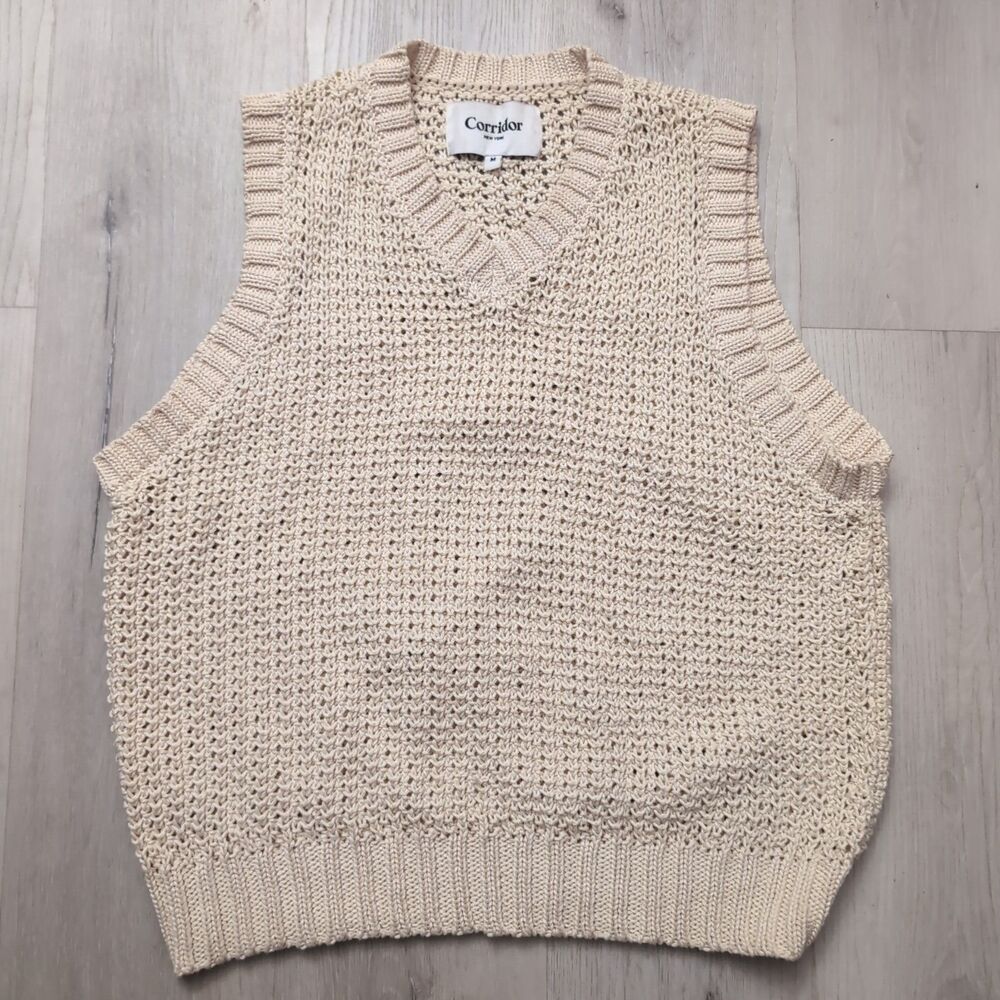 Corridor Open Knit sweater Vest Mens Size Medium Sleeveless Organic Merc Cotton